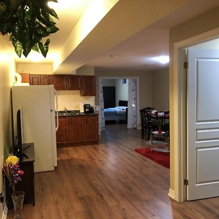 Spacious 2 Bedroom Guest Suite Toronto Dış mekan fotoğraf